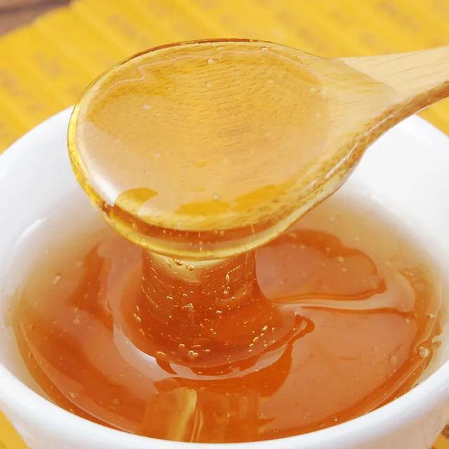 蜂蜜的功效与作用 蜂蜜的食用宜忌有哪些？
