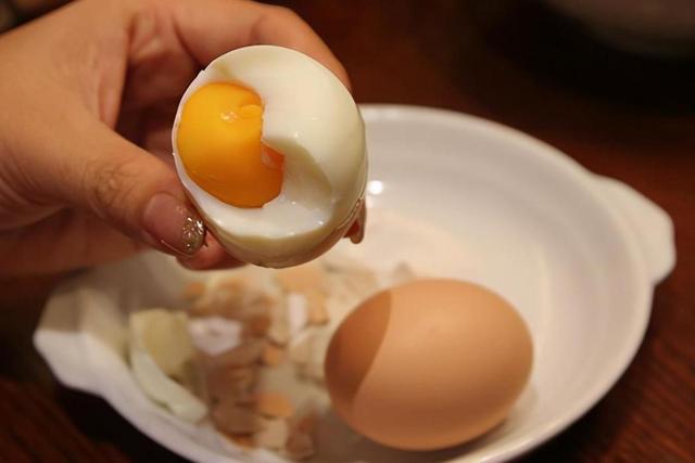 每天一个鸡蛋，是“养生”，还是伤“心血管”？研究后道出真相
