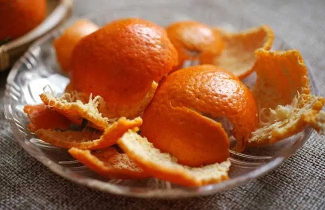 橘子皮泡水喝的功效和作用，橘子皮泡水喝的坏处有哪些