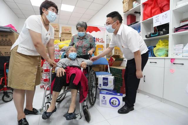 疫苗接种丨点赞！瀛海镇110岁老人顺利接种第二针新冠疫苗