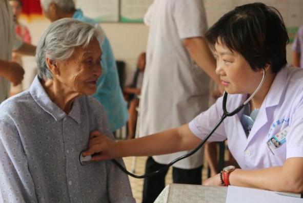 广东将新增一养老院，耗资360亿设立床位30000张，将解决养老问题