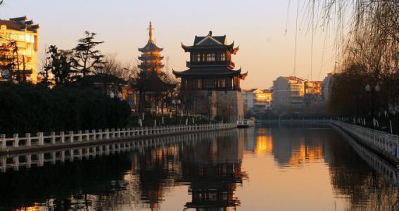 江苏，这个有着“长寿之乡”美誉的养老城市，空气好，医疗条件好