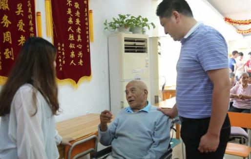 镇江一所养老院，耗资180亿为江苏最大，将缓解“空槽老人”现象