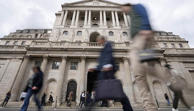为“拯救”养老基金，英国央行再次出手扩大购债