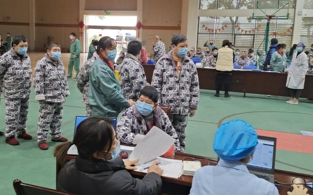 战疫暖新闻｜疫苗接种服务搬进养老院，杭州为老人撑起“免疫伞”