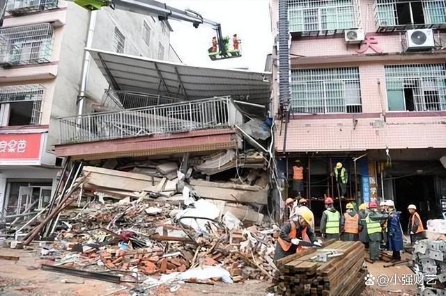 造成53人死亡的长沙自建房倒塌事故，房主需要进行哪些赔偿？